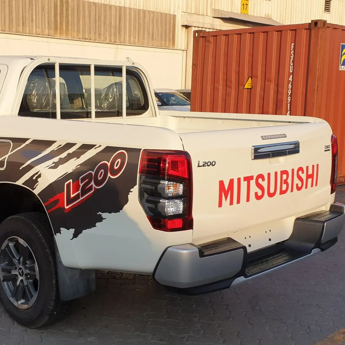 Ex953ff Lona Enrollable Para Mitsubishi L200 Con Reja 2016+ 1