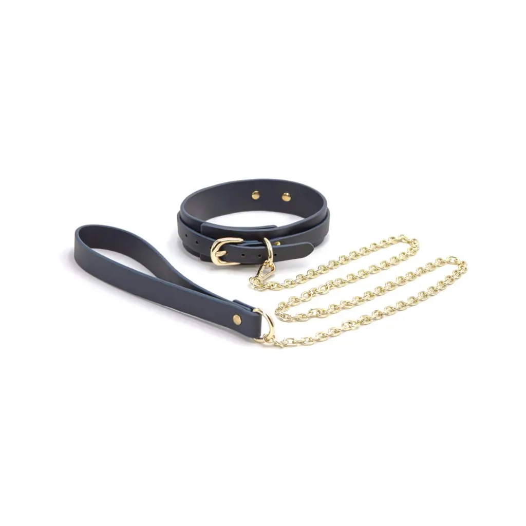 Bondage Couture Vinyl Collar And Leash 1