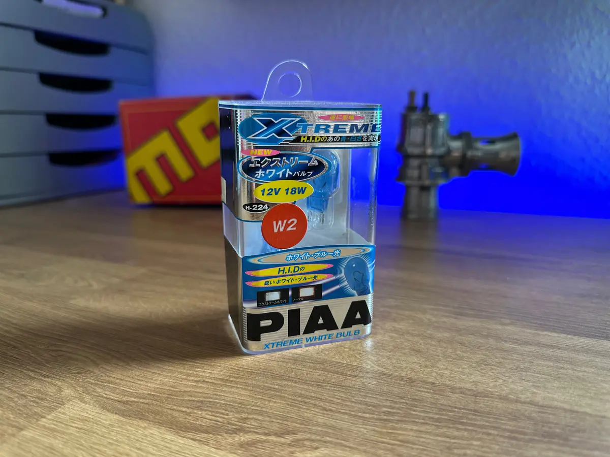 Piaa Xtreme White Bulb W2 Type (T16) 1