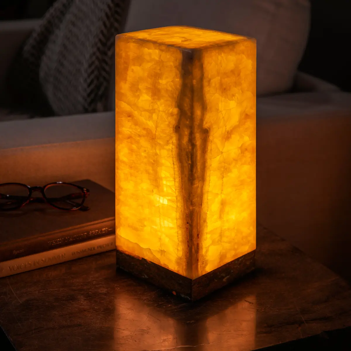 Onyx Light Tower From Mexico - 12" 1