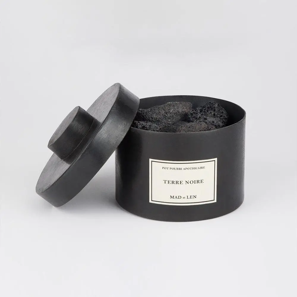 Lava Apothicaire Petite Terre Noir Pot Pourri 1