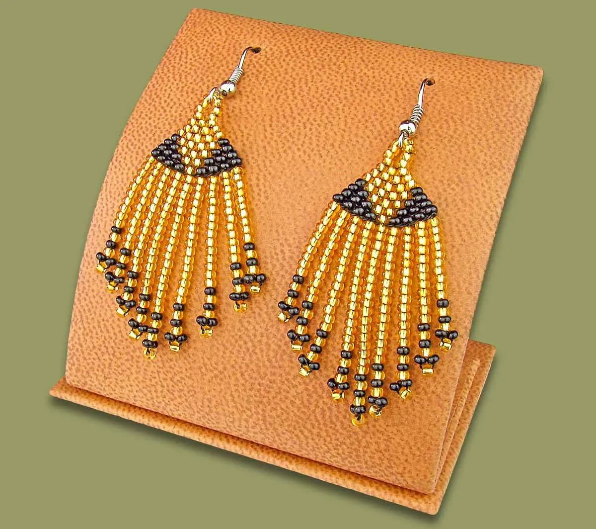 Beaded Zama Short Tassel Earrings Gold Black 1