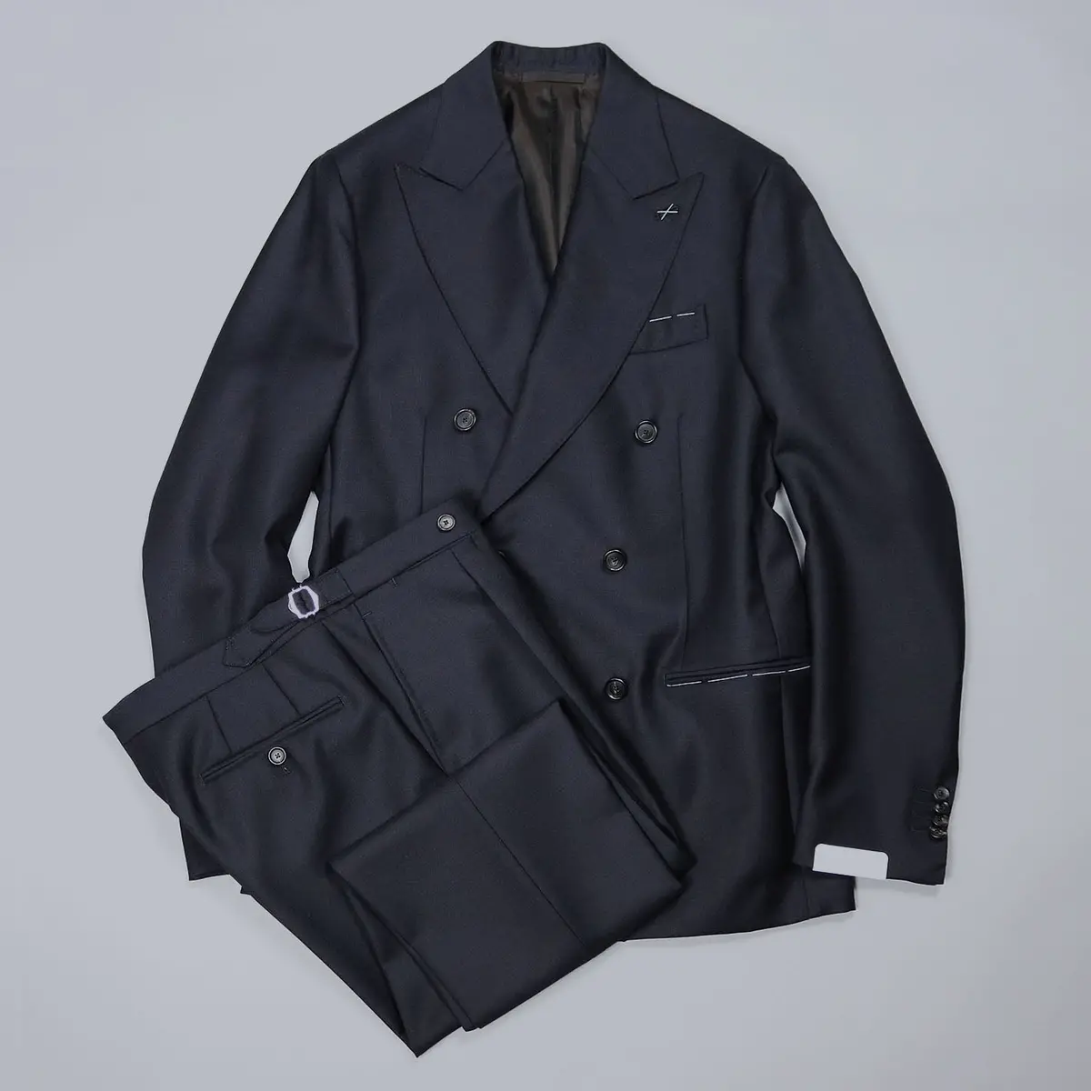 Navy Virgin Wool Double-Breasted Suit 1