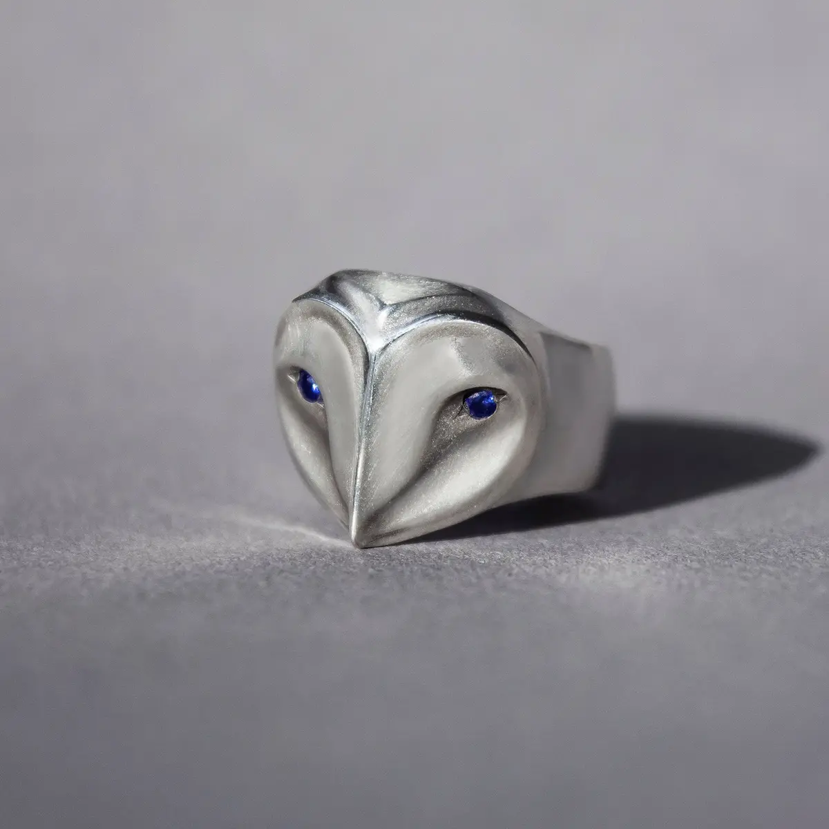 Barn Owl Ring With Sapphire Eyes 1
