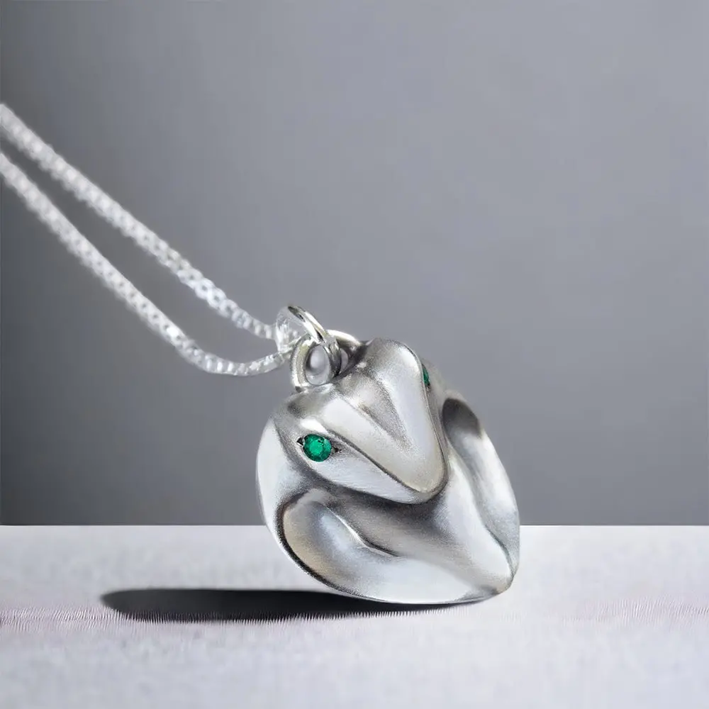 Cobra Necklace With Emeralds 1