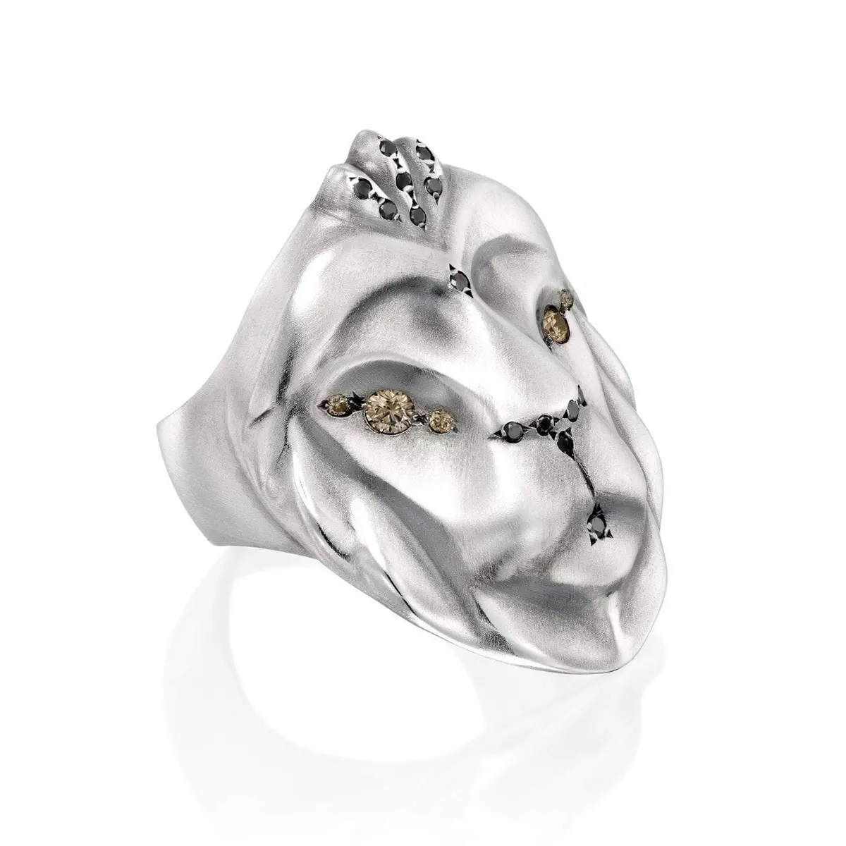 Desert Lion Ring With Champagne & Black Diamonds 1