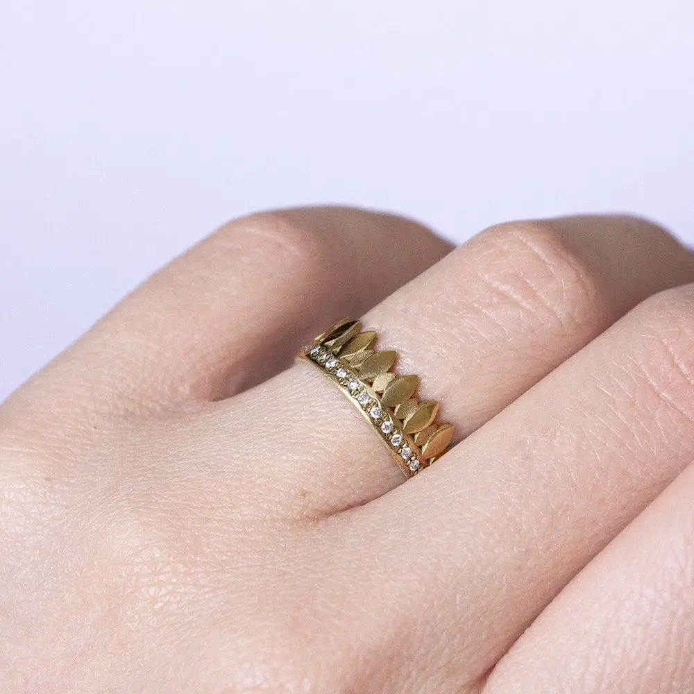 Leaf Crown Ring With Diamonds 2
