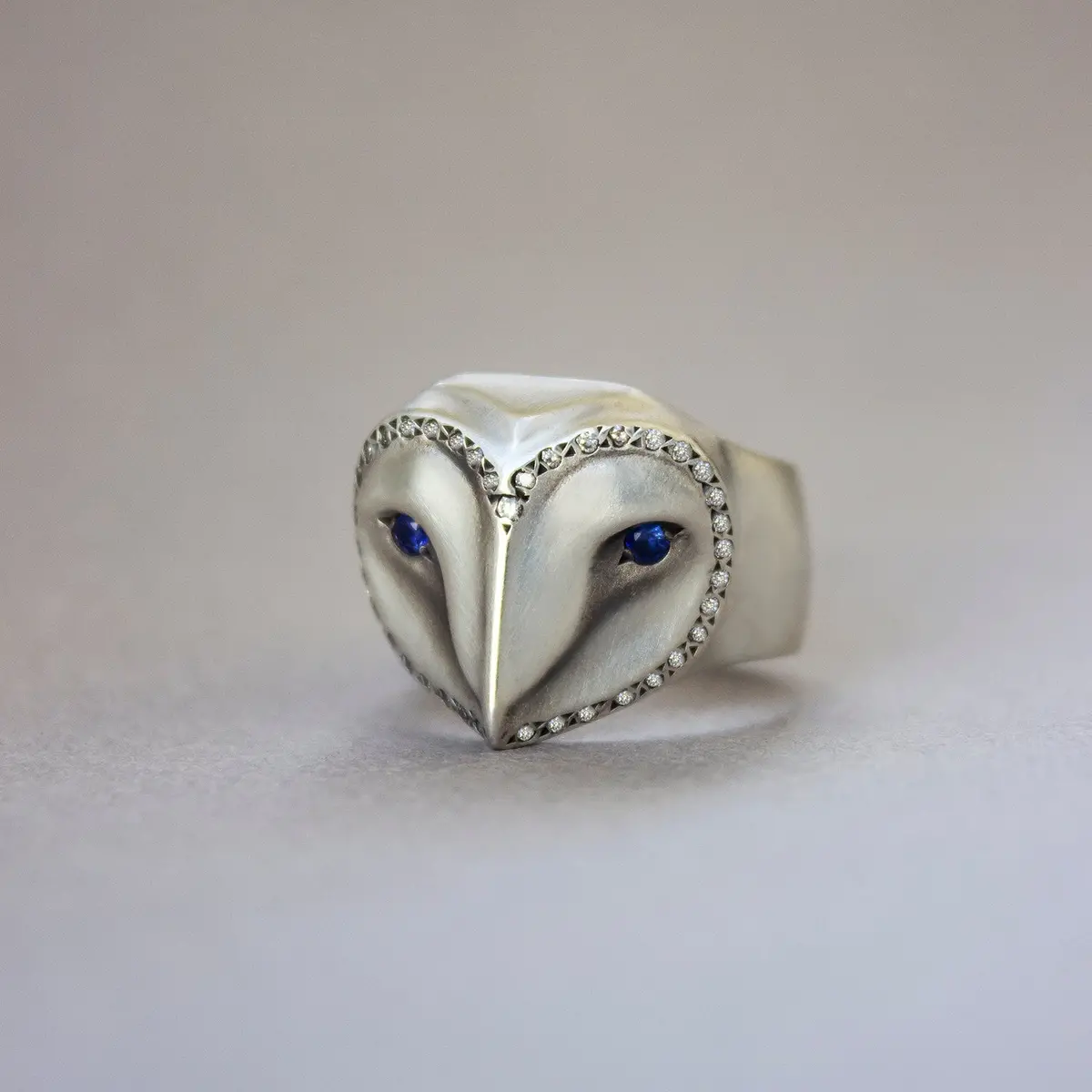Barn Owl Ring With Diamonds And Sapphires 1