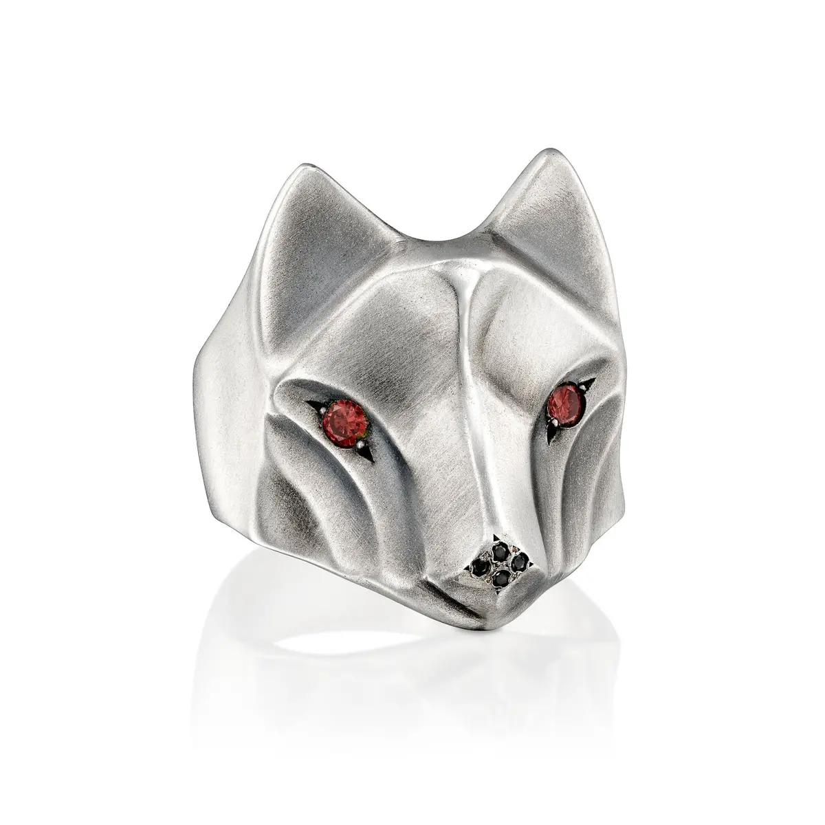 Wolf Ring With Garnet Eyes 1