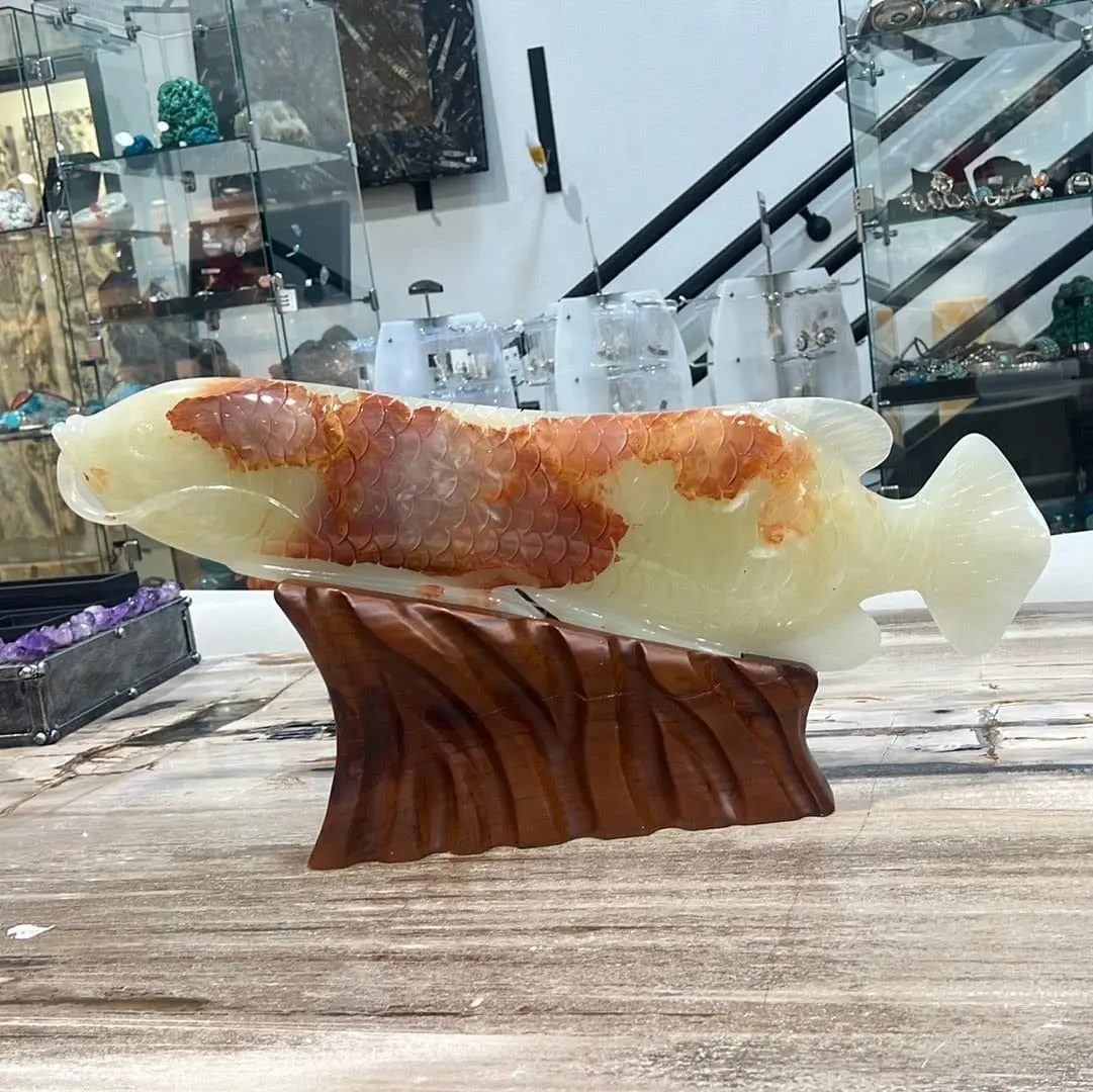 Beautiful Fish Crystal Carving - A Symbol Of Abundance And Prosperity - As Is Base Damaged 1