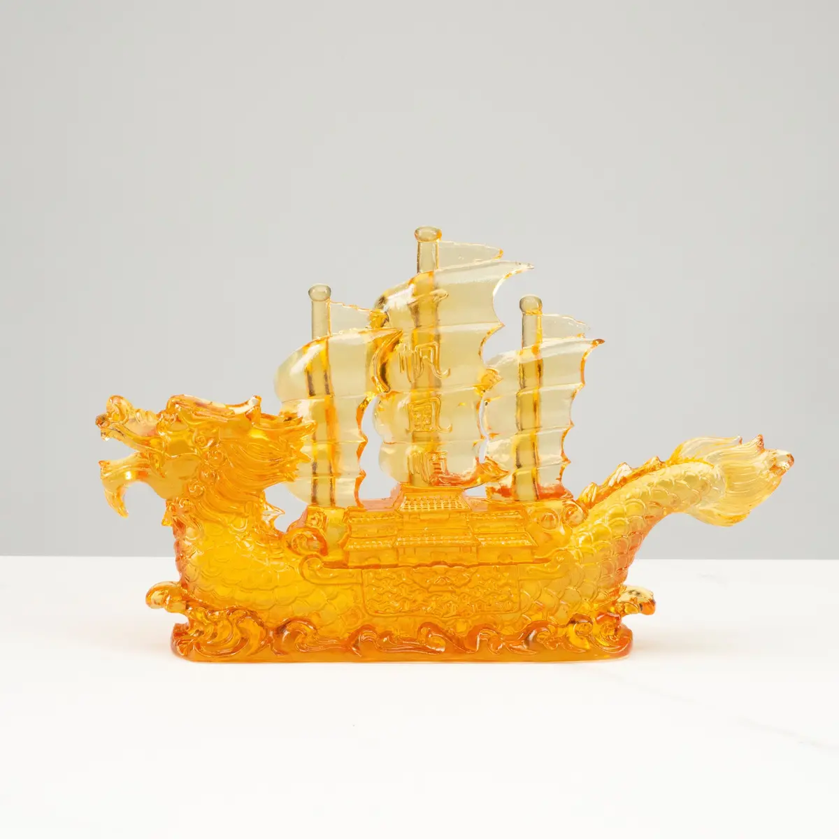 Magnificent Dragon Crystal Carving - A Symbol Of Power And Nobility 1
