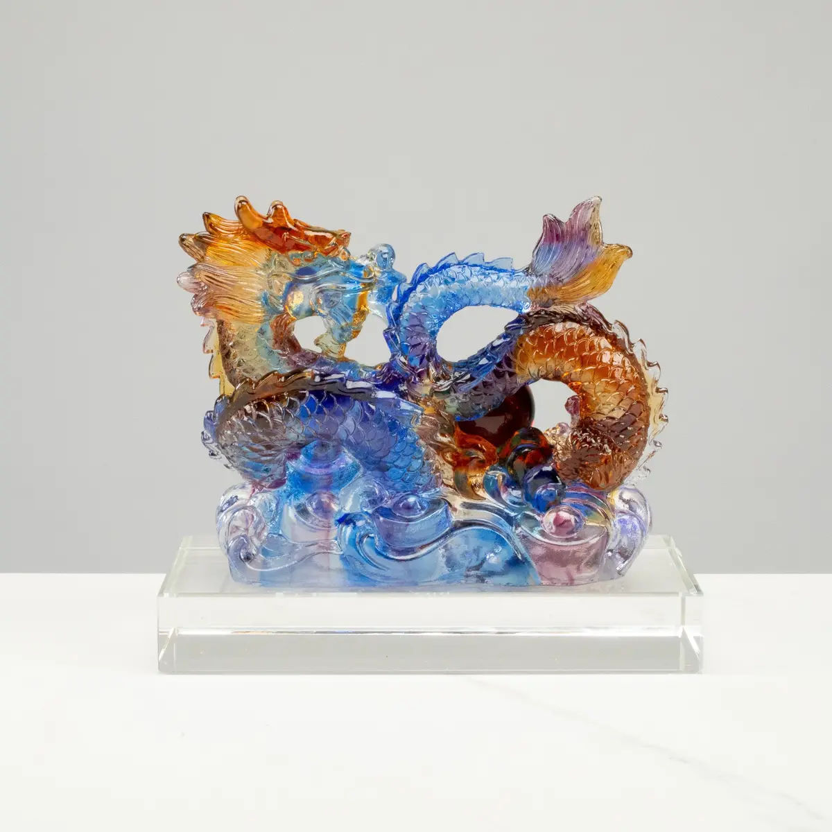 Magnificent Dragon Crystal Carving - A Symbol Of Power And Nobility 1