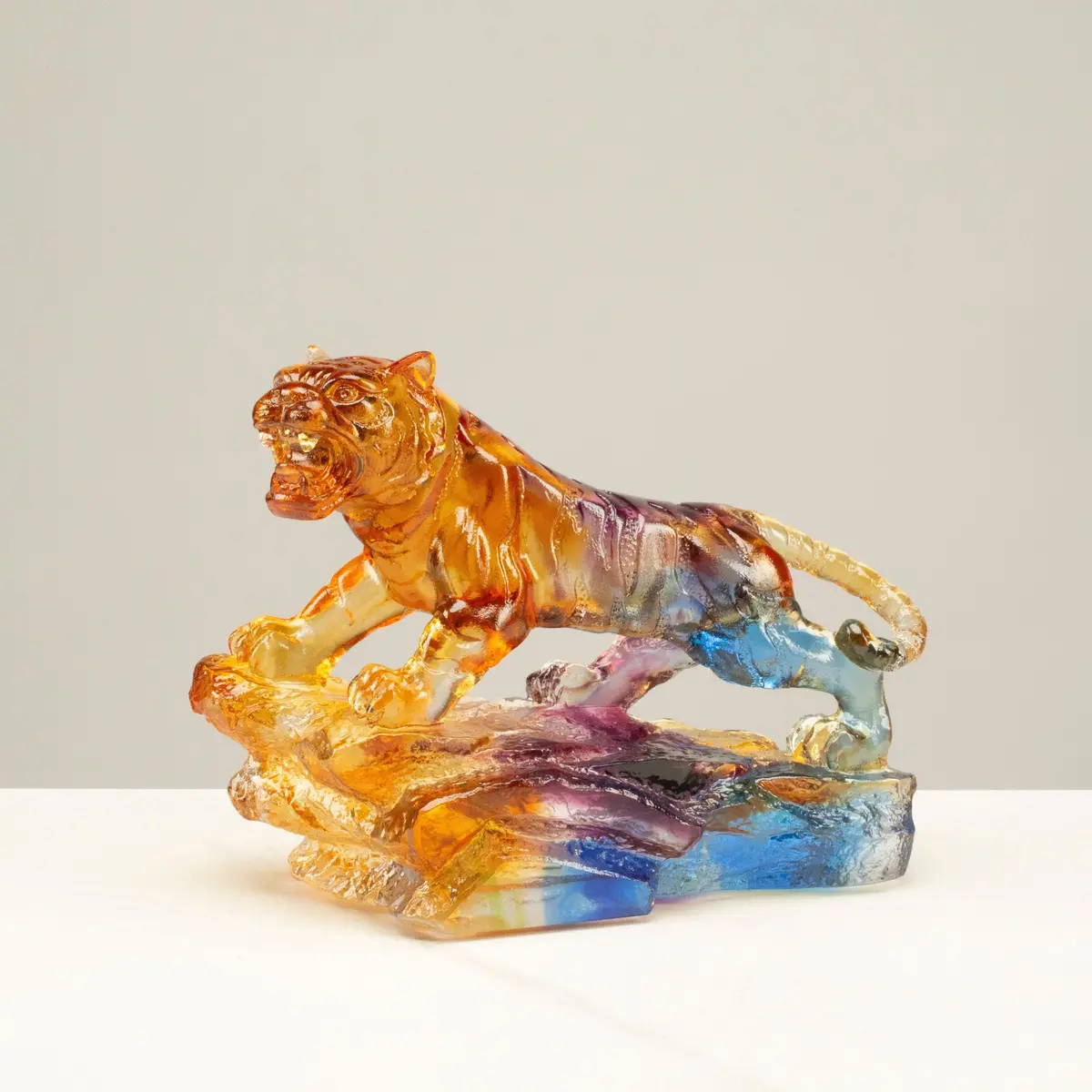 Roaring Tiger Crystal Carving - A Symbol Of Courage And Strength 1
