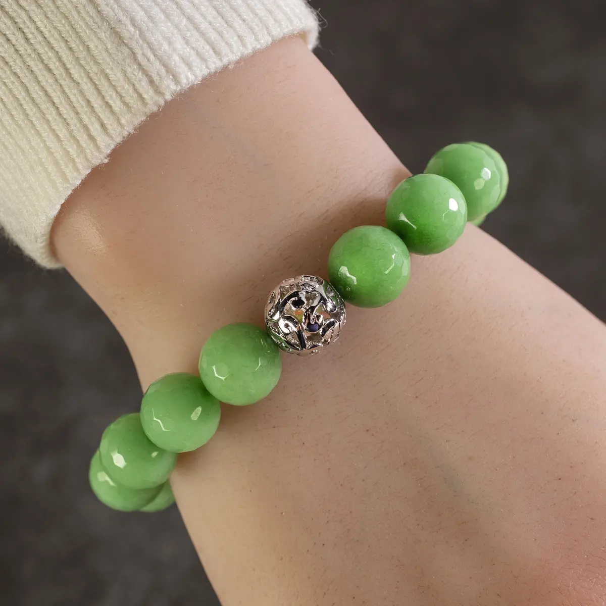 Faceted Green Color Enhanced Jade With Silver Accent Bead Gemstone Elastic Bracelet 1