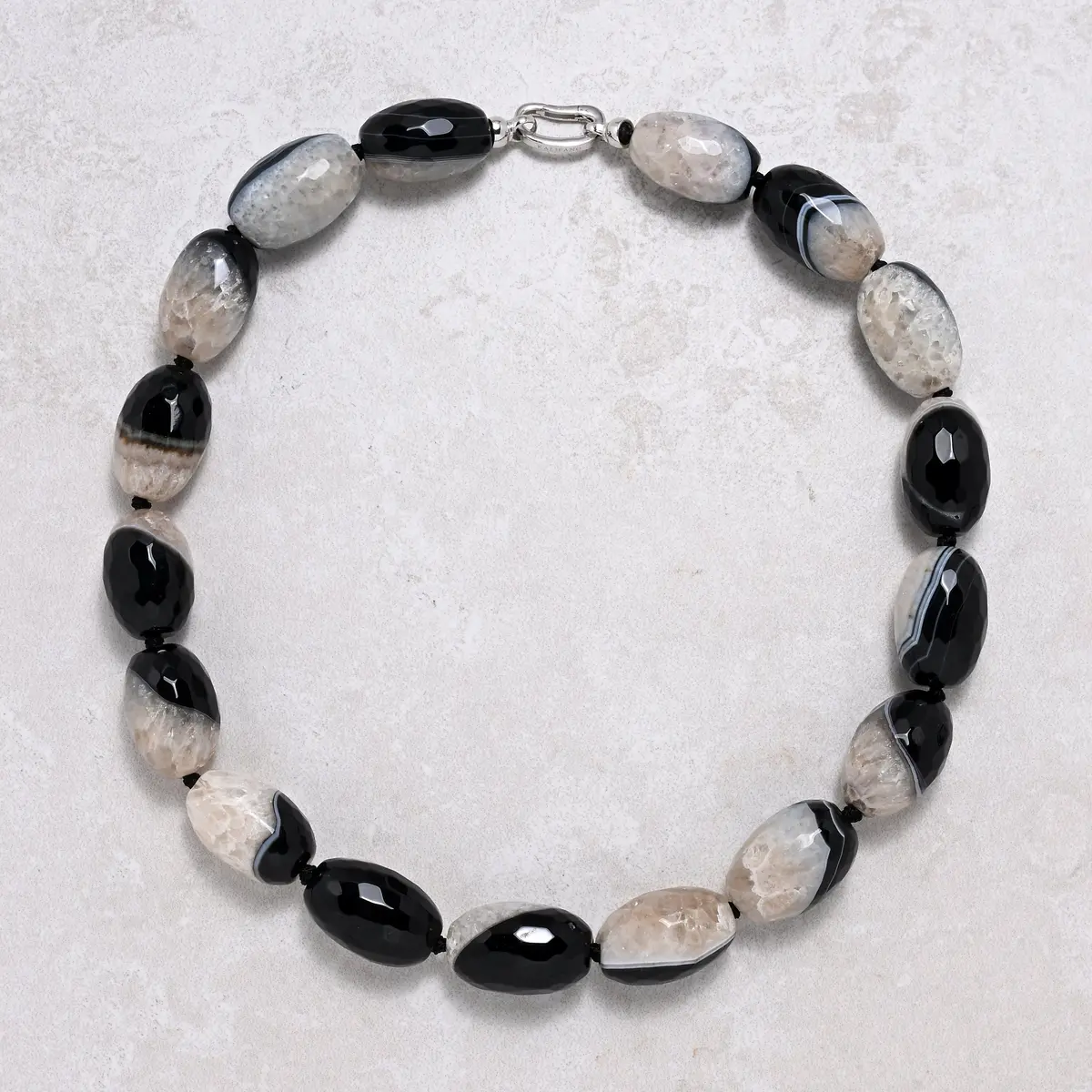 22In Black Agate Gemstone Necklace With Sterling Silver Clasp 1