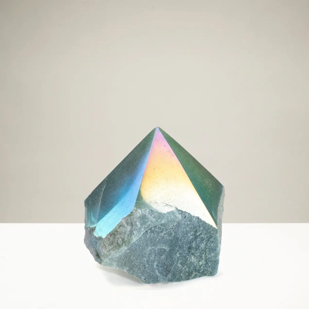 Aura Borealis Green Quartz Point - 500 G 1