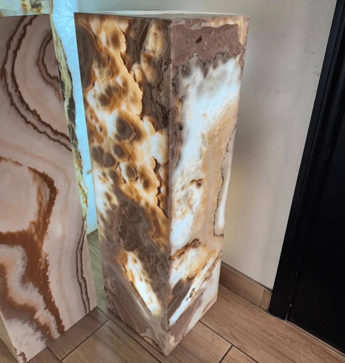 Natural Desert Onyx Lamp Light Tower - 40" 1