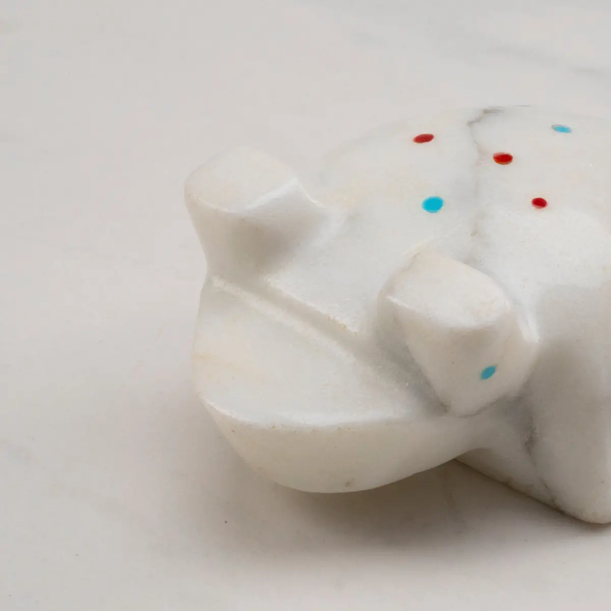 Howlite Handmade Zuni Fetish Frog Carving 1