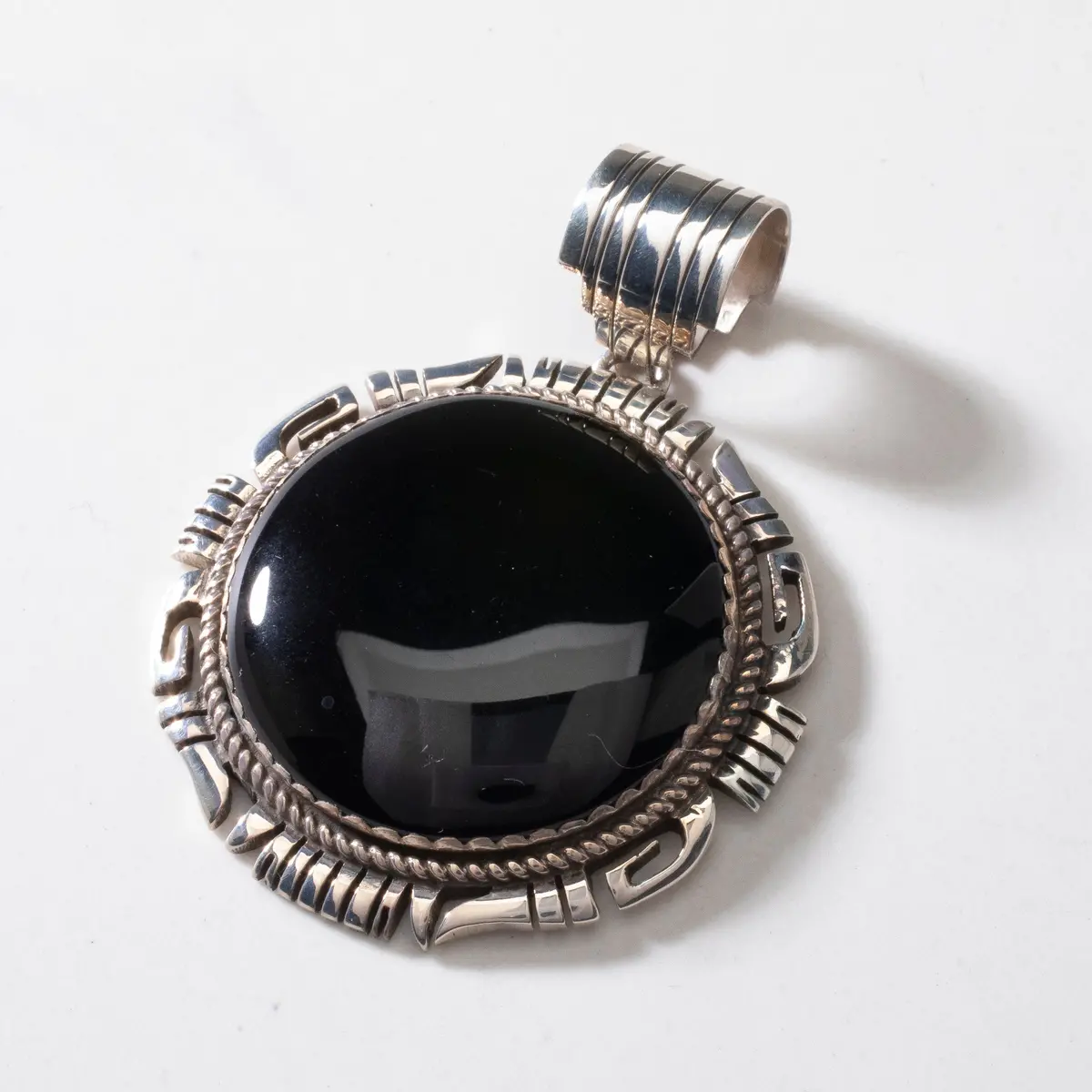 R. Hoskie Dine Round Black Onyx Navajo Usa Native American Made 925 Sterling Silver Pendant 1