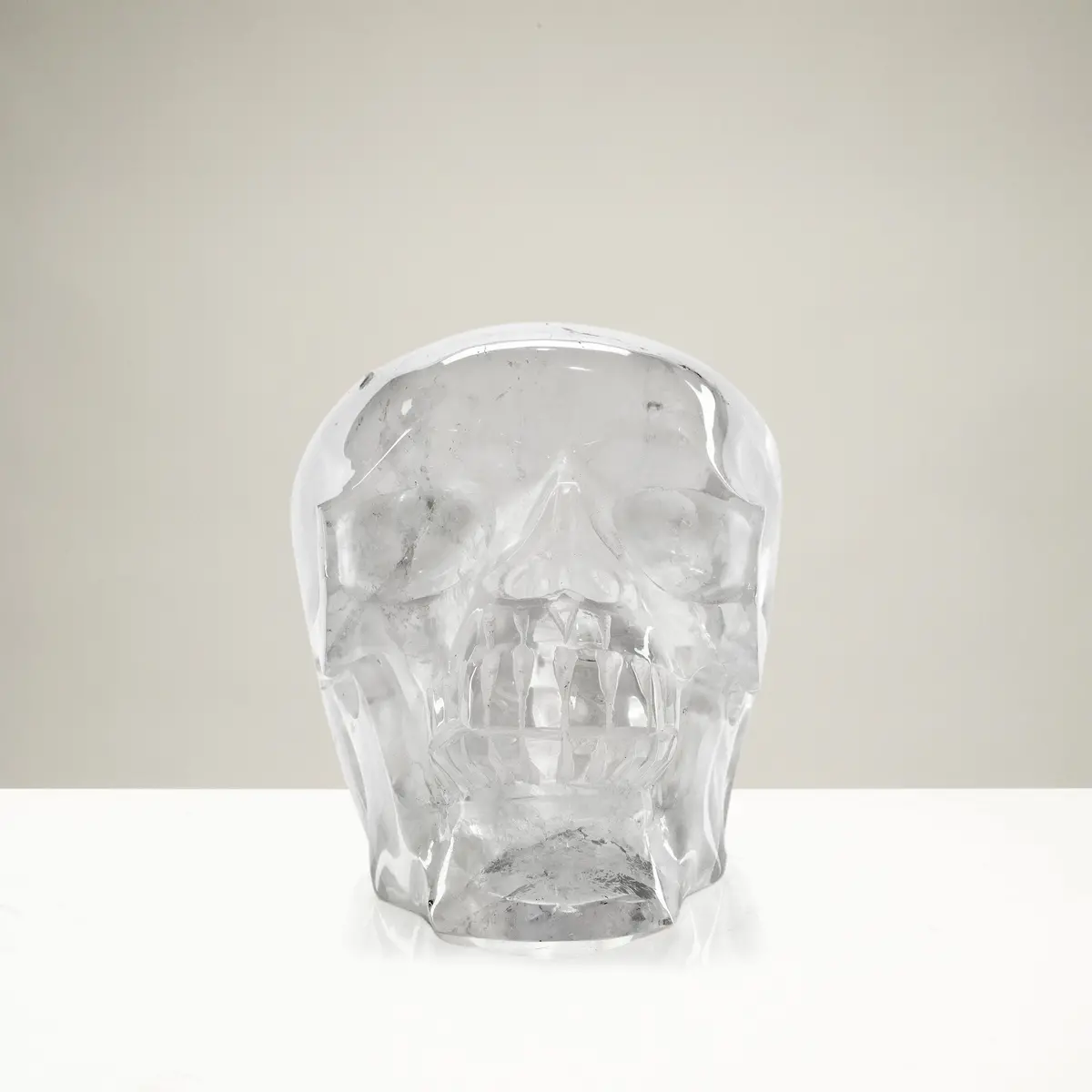 Quartz Skull Carving 5.5" / 2,100G 1