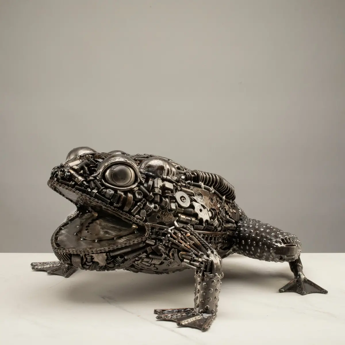 20" Frog Recycled Metal Art Sculpture 1