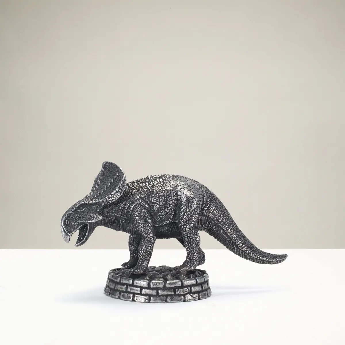 Achelousaurus Dinosaur Stainless Steel Hand Made Carving 1