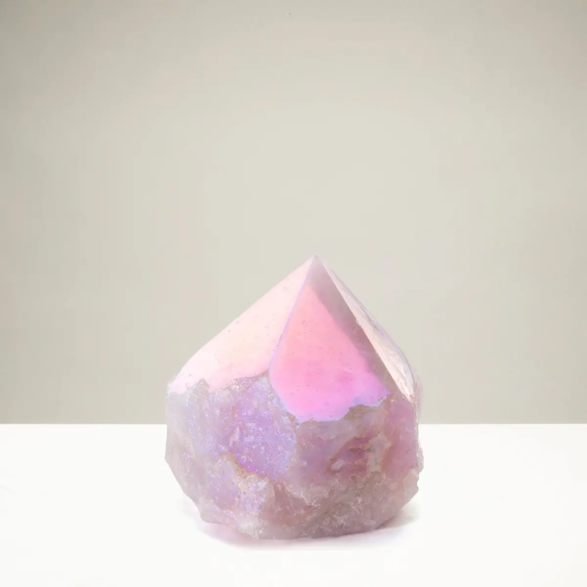 Aura Borealis Rose Quartz Point - 325 G 1