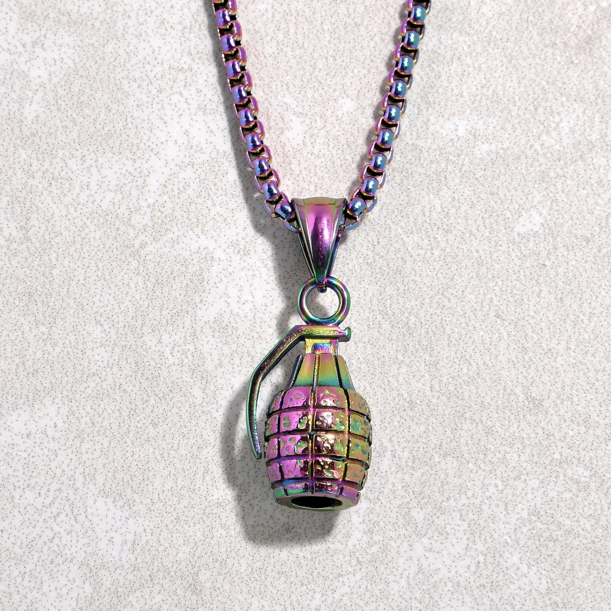 Aurora Borealis Grenade Steel Hearts Necklace 1