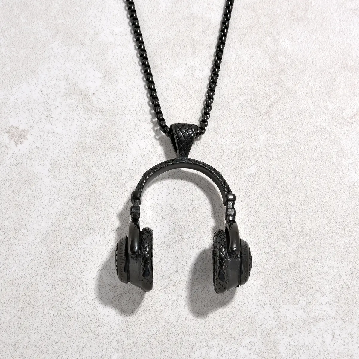 Black Gun Metal Large Headphones Steel Hearts Necklace 1