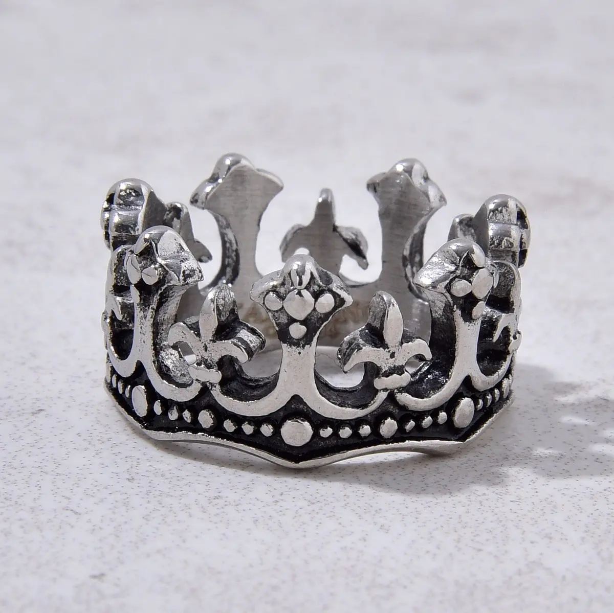 Silver Crown Steel Hearts Ring 1