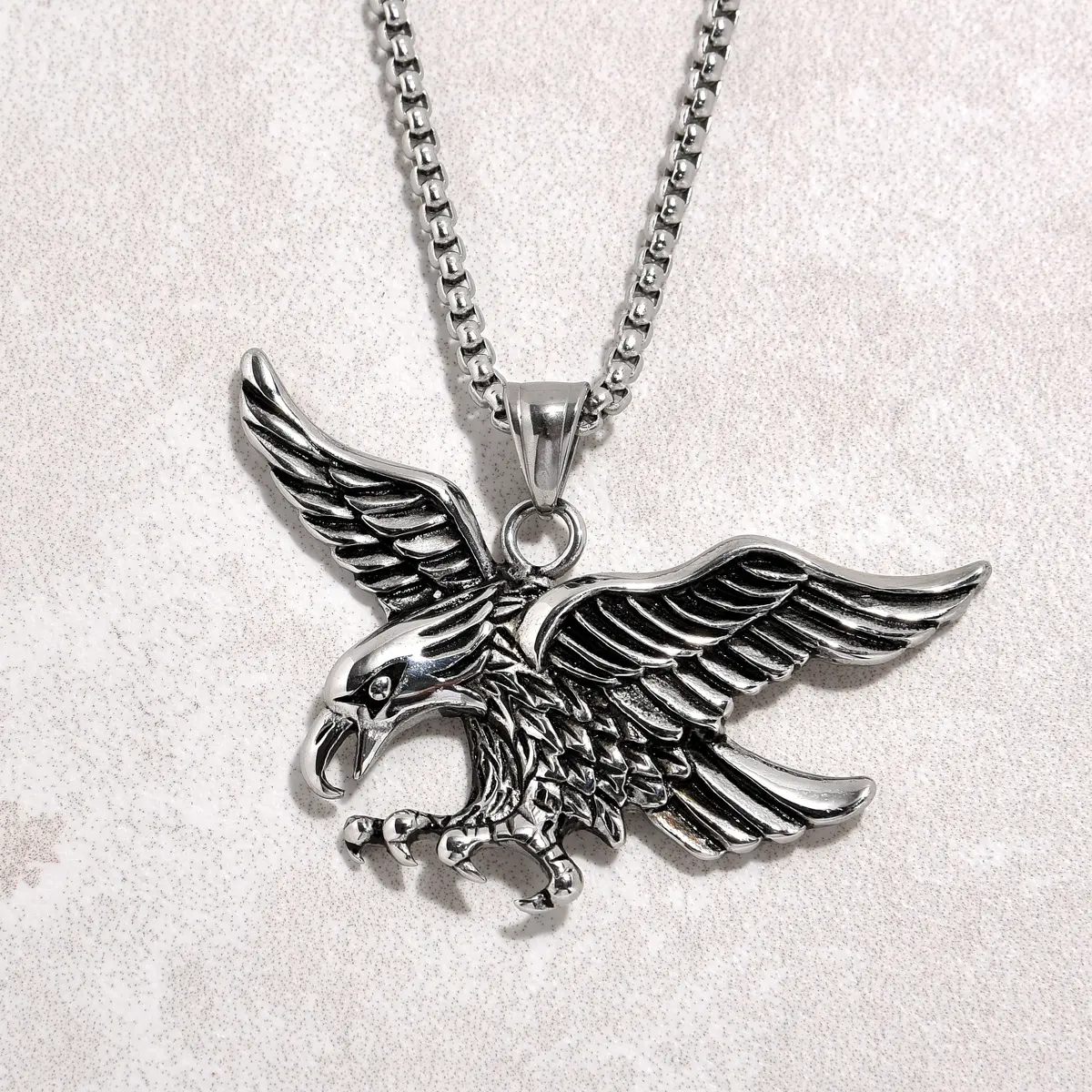 Silver Eagle Steel Hearts Necklace 1