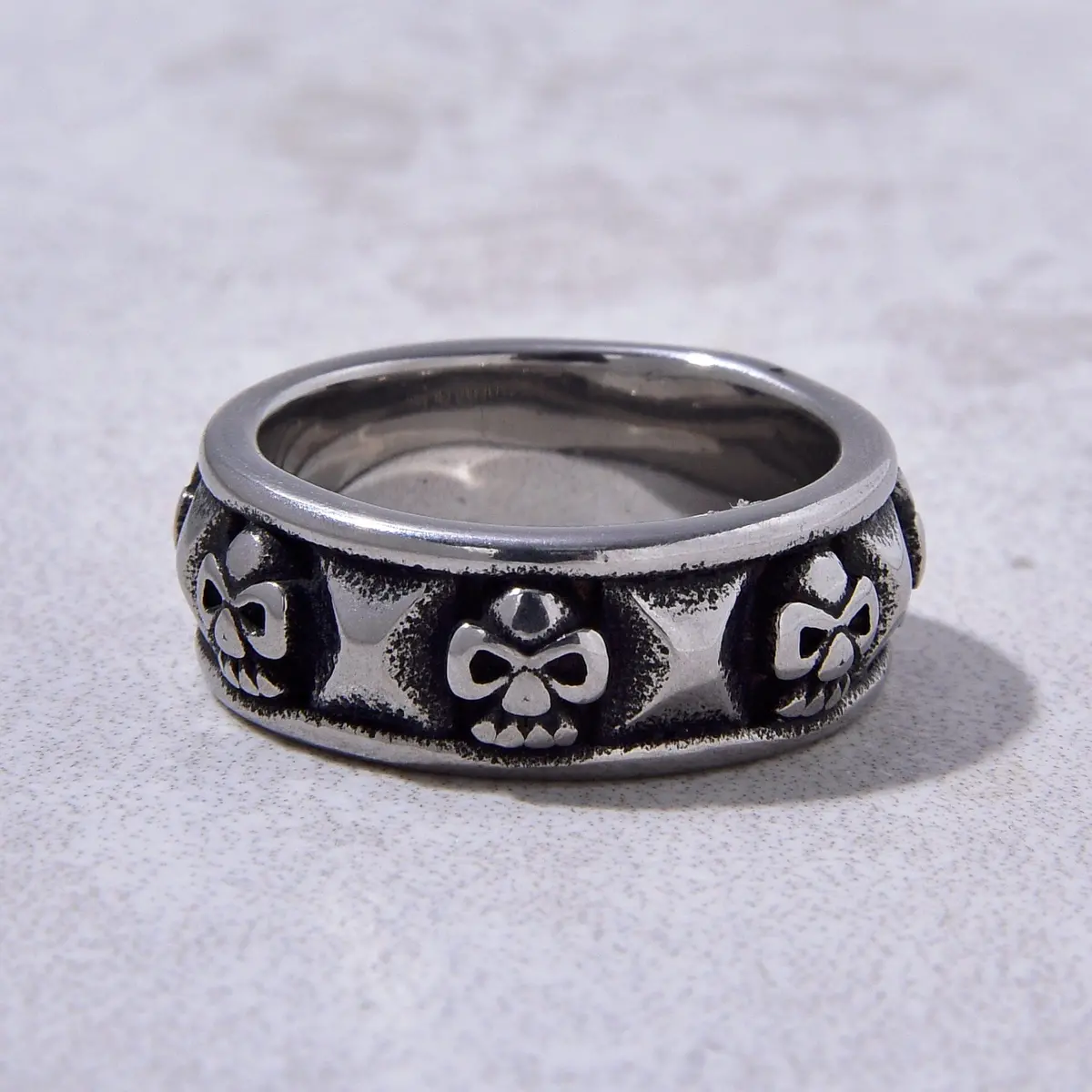 Silver Punk Skull Steel Hearts Ring 1