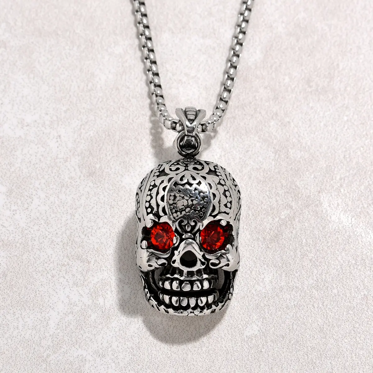 Silver Skull Steel Hearts Necklace 1