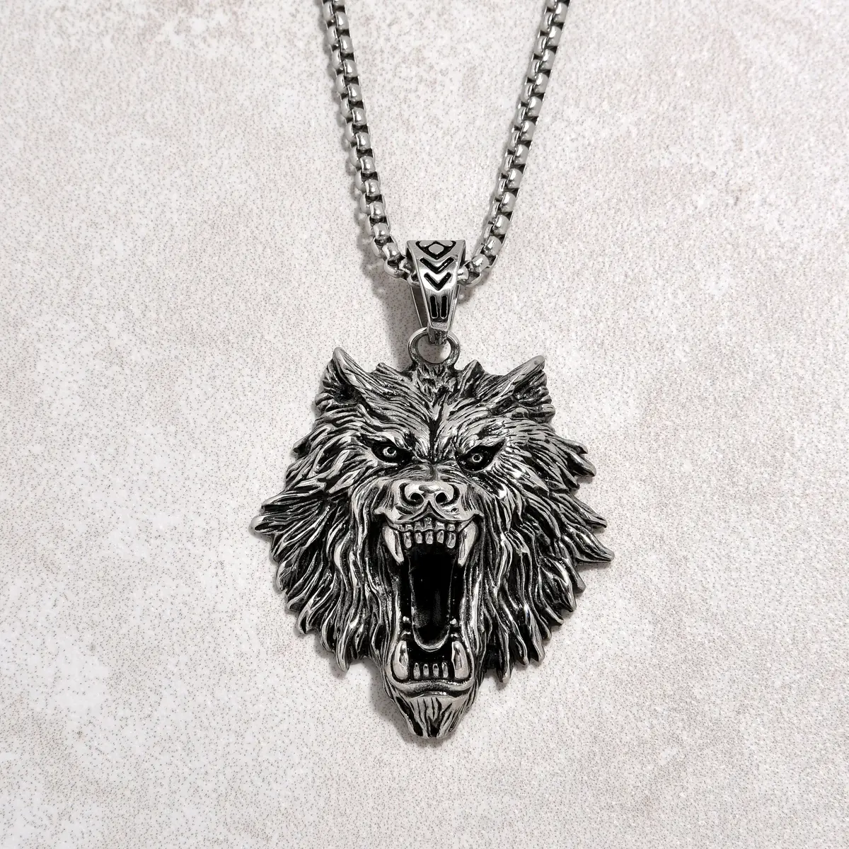 Silver Wolf Steel Hearts Necklace 1