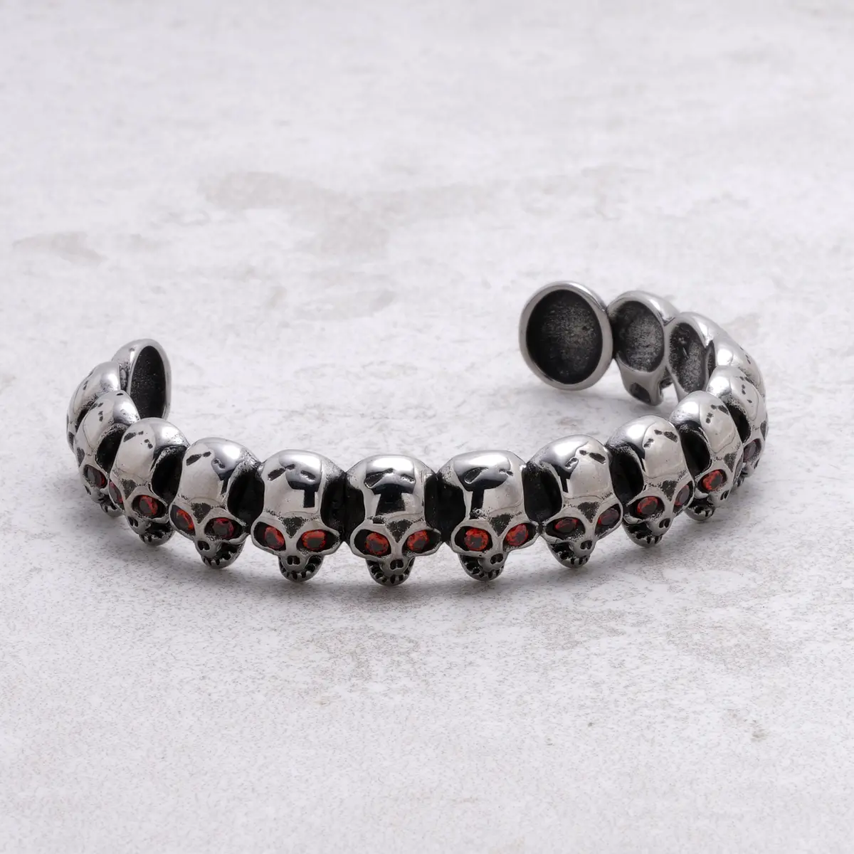 Skull Master Steel Hearts Cuff 1