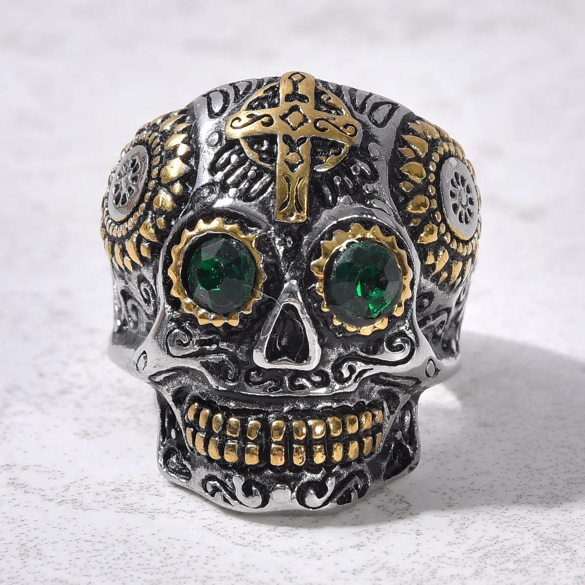 Two Tone Skull With Syn Emerald Steel Hearts Ring 1