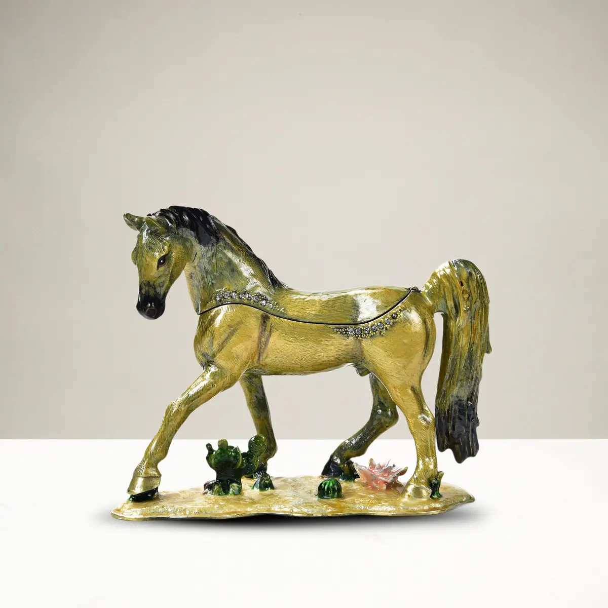 Horse Figurine Keepsake Box Made With Crystals 1