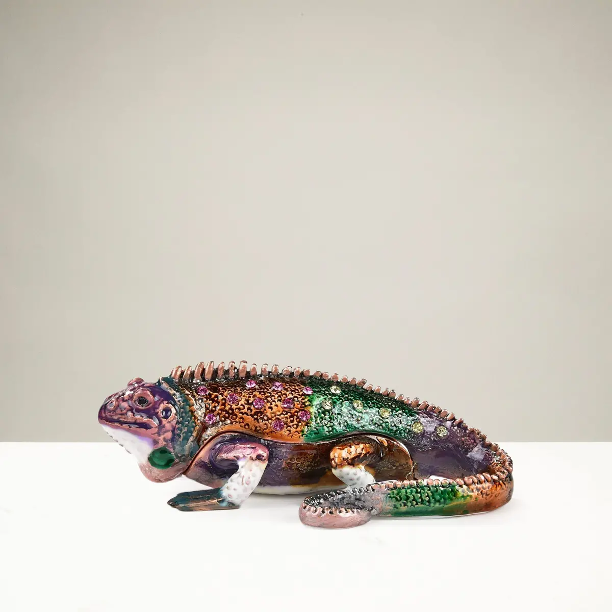 Vanity Chameleon Figurine Keepsake Box Made With Crystals 1