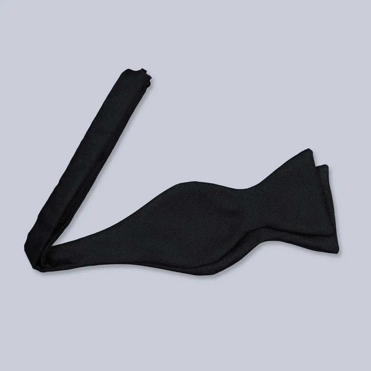 Black Ribbed Ottoman Silk Regular Bow Tie 1