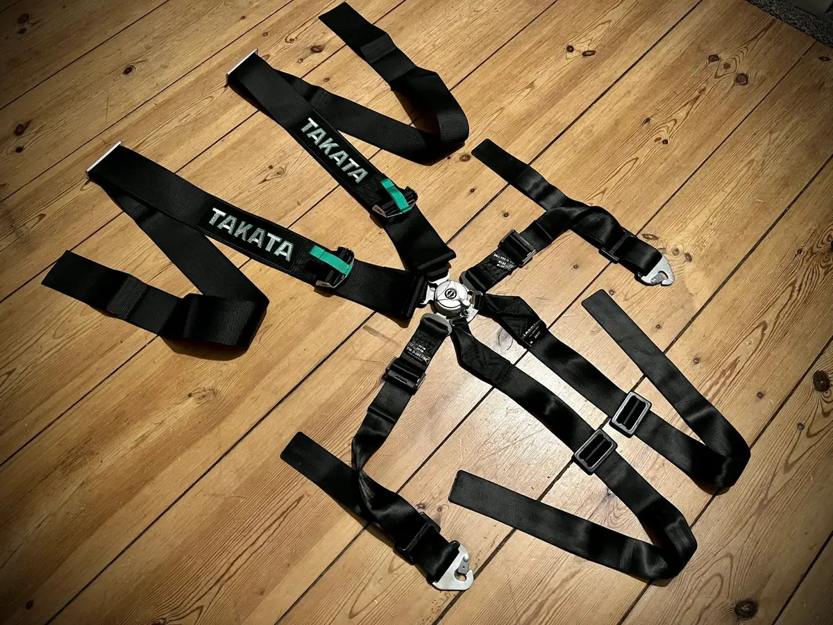Takata Race 6-Point Harness 1